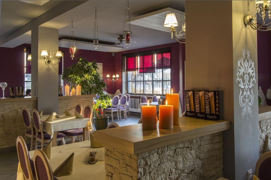 Hotel Notabene Świdnik Esterno foto