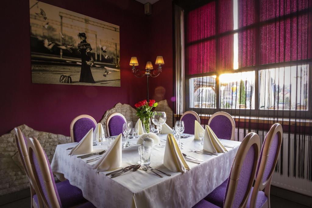 Hotel Notabene Świdnik Esterno foto
