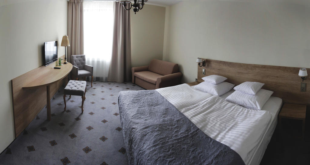 Hotel Notabene Świdnik Esterno foto